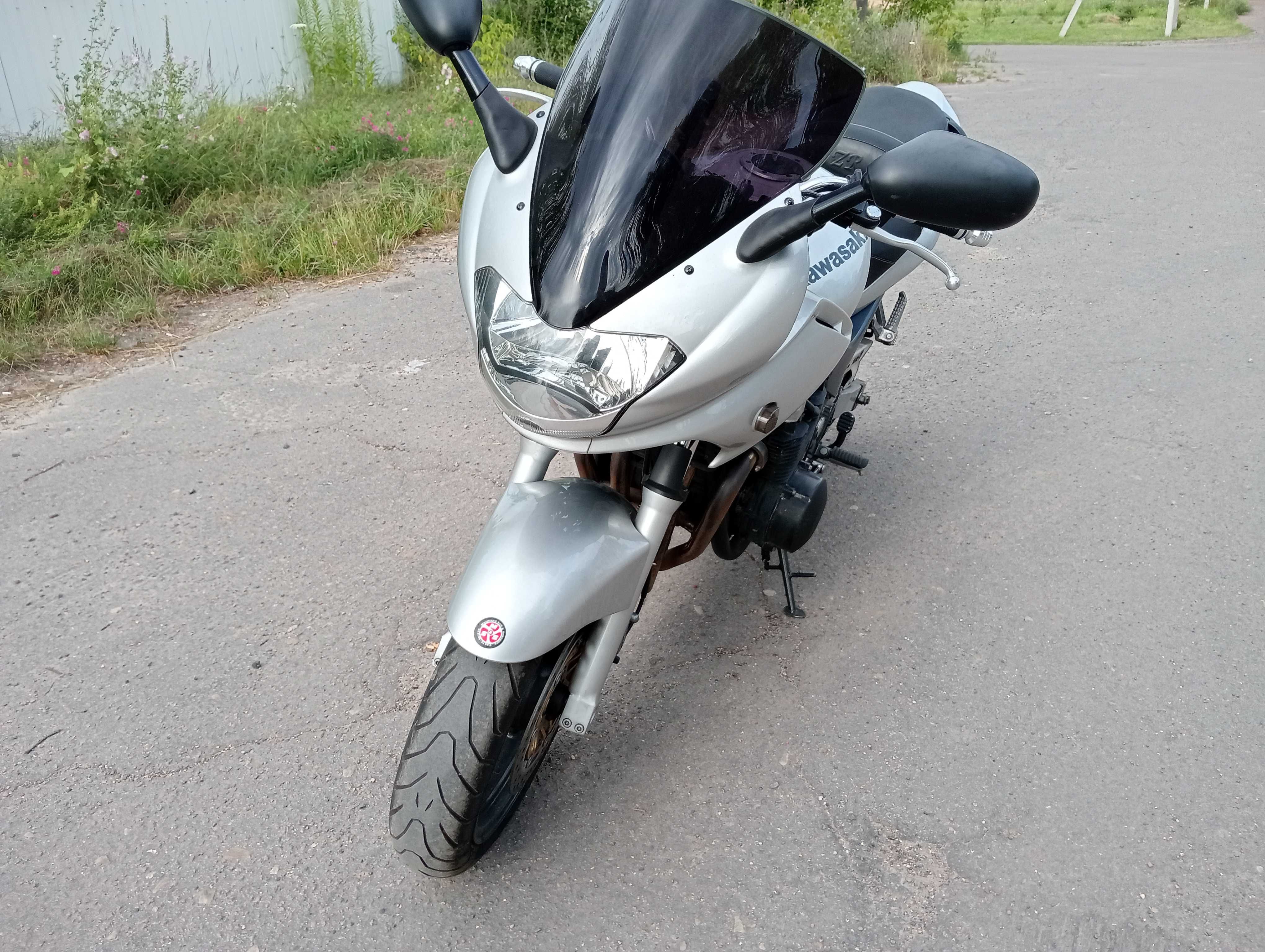 Продам kawasaki zr-7s