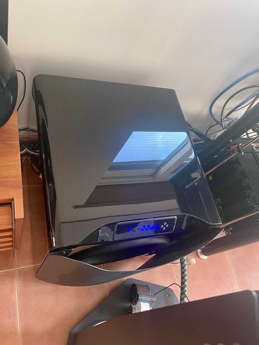 Subwoofer SVS SB-16 Ultra black gloss finish