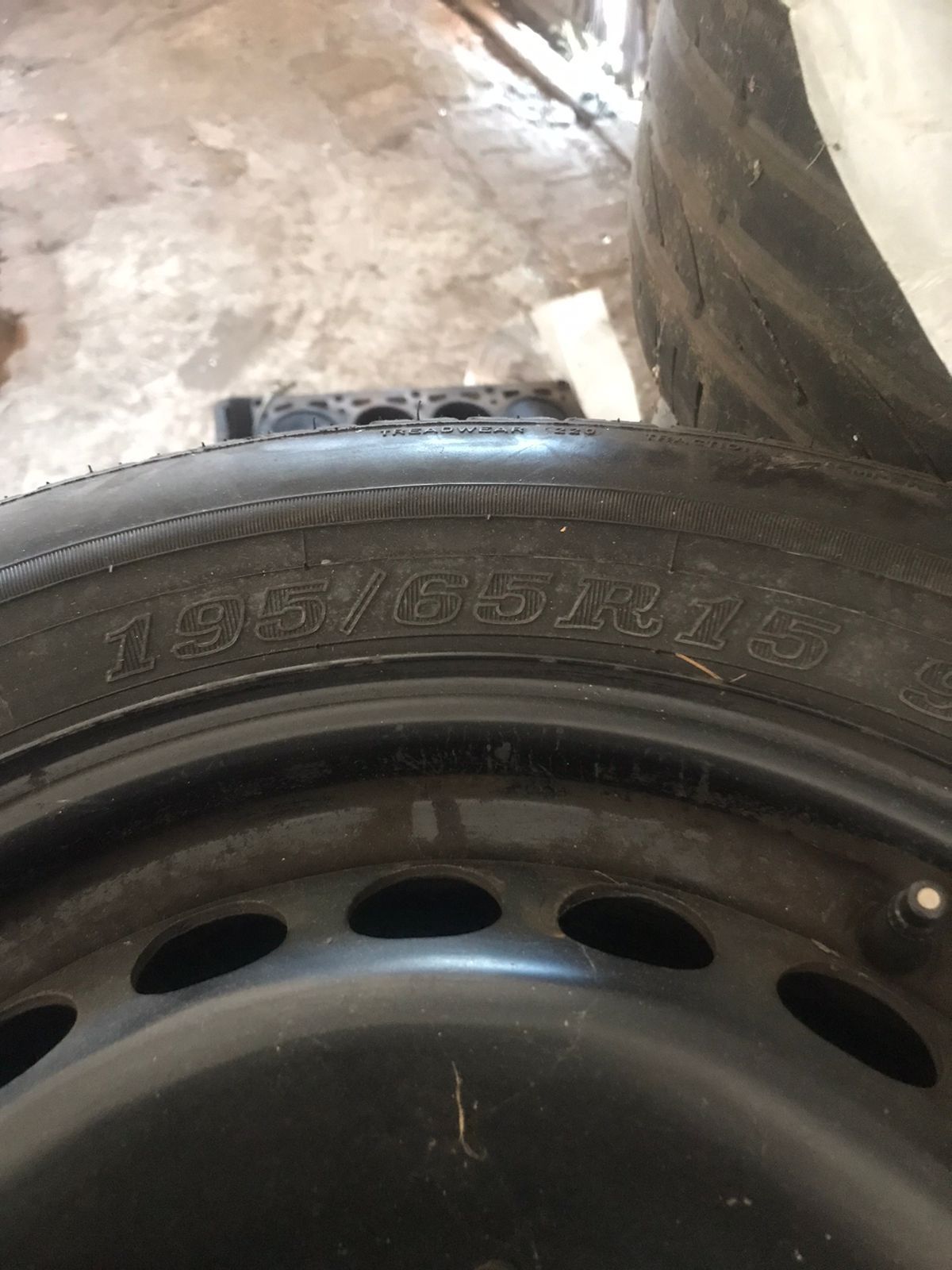 Продам резину R15 та R17