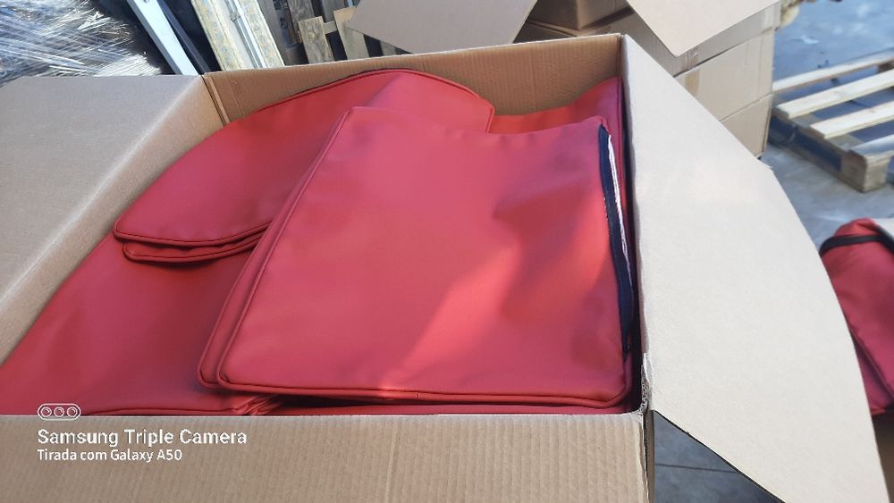 Forras antifogo para Almofadas em  vermelhas