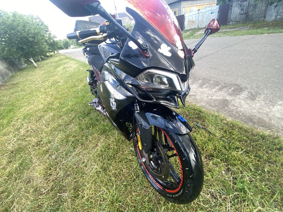 Voge 300rr продаж була скользачка