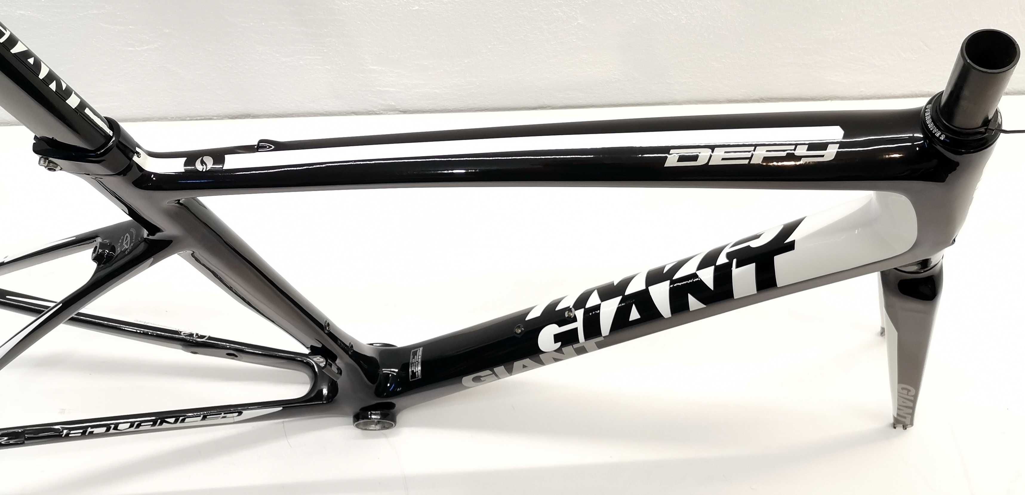 Rama szosowa GIANT DEFY ADVANCED 2 rozmiar 56