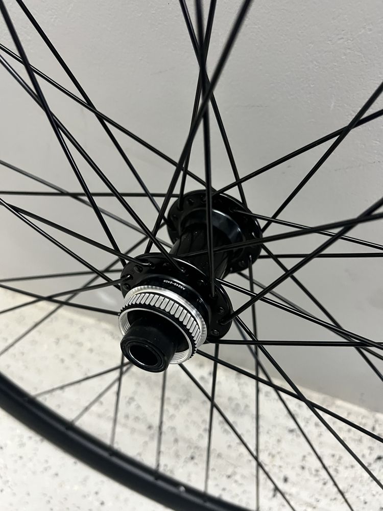 Koła GRAVEL 28 700C FORMULA 12x100 12x142 Vision Sapim