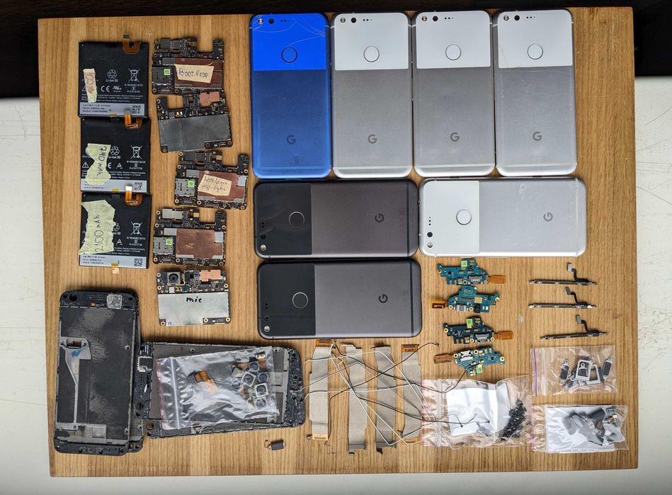 Google Pixel 1/1XL запчастини, корпус, камера, плата заряда, кнопки