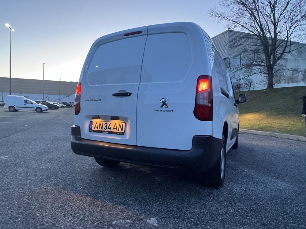 Peugeot partner semi-nova