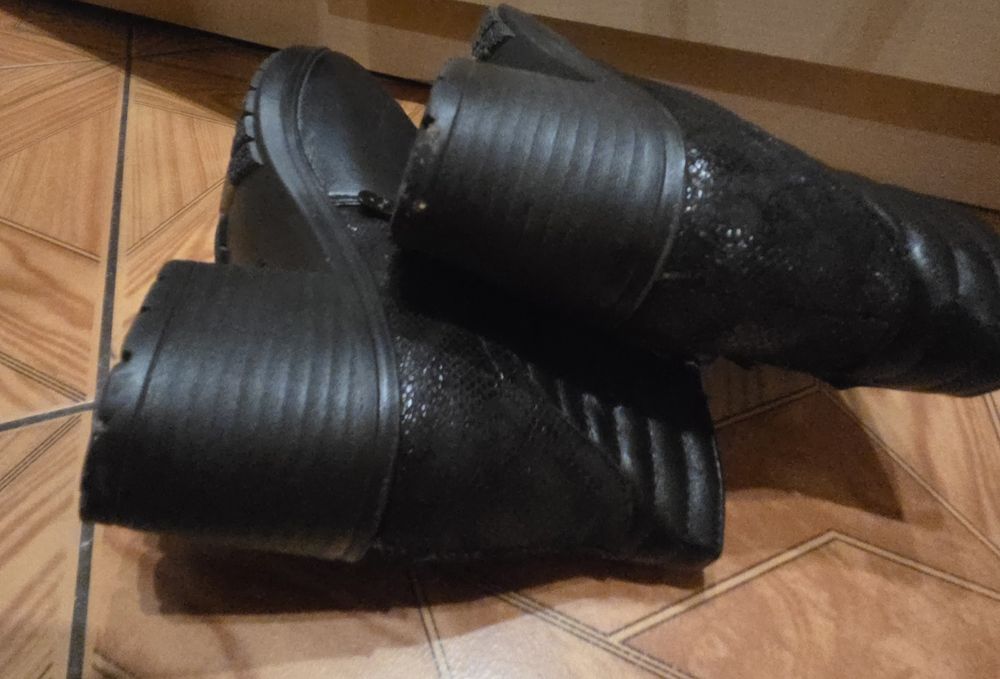 Buty krutkie kozaczki rozmiar 37