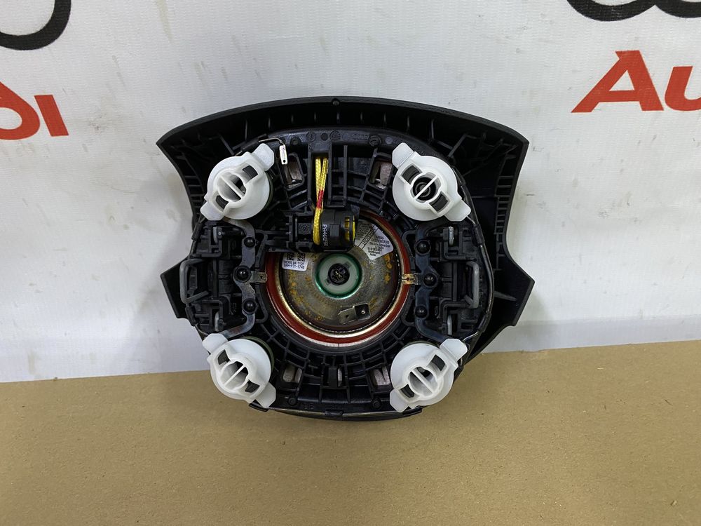 Подушка безпеки  руля керма Airbag Audi A4 B8 / A5 / Q5 12-16 Рік