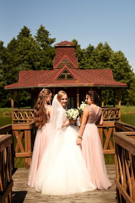 Весільне плаття біле