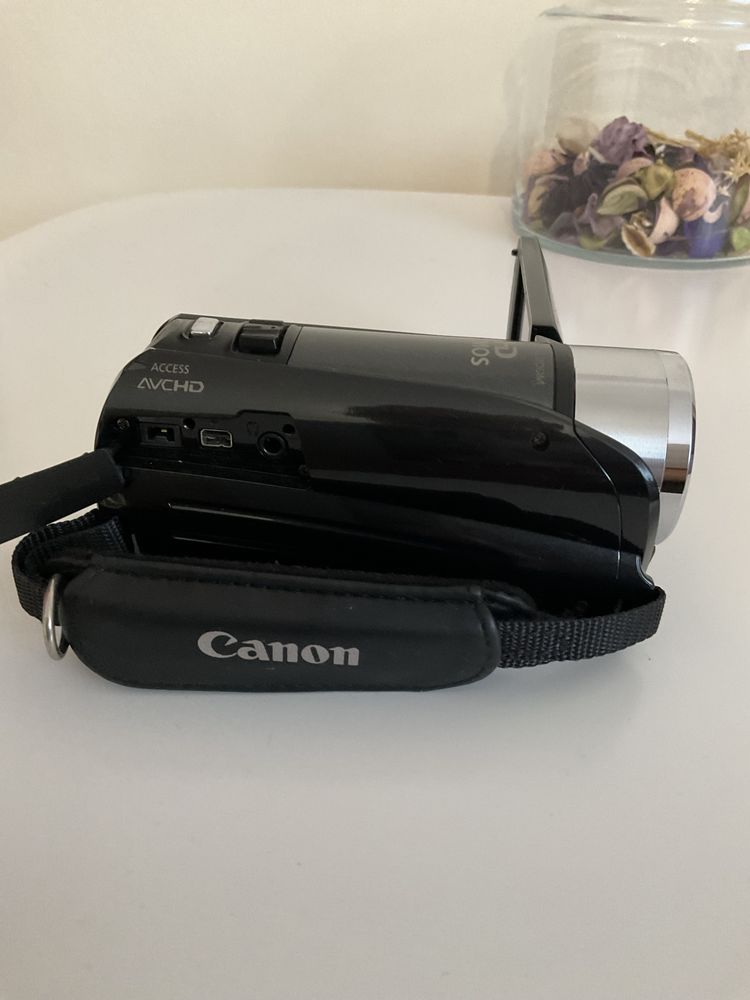 Відеокамера Canon Legria HF R28 FullHD