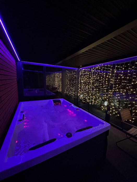 Apartament "Love Island" Jacuzzi SPA z wanną z hydromasażem dla Dwojga