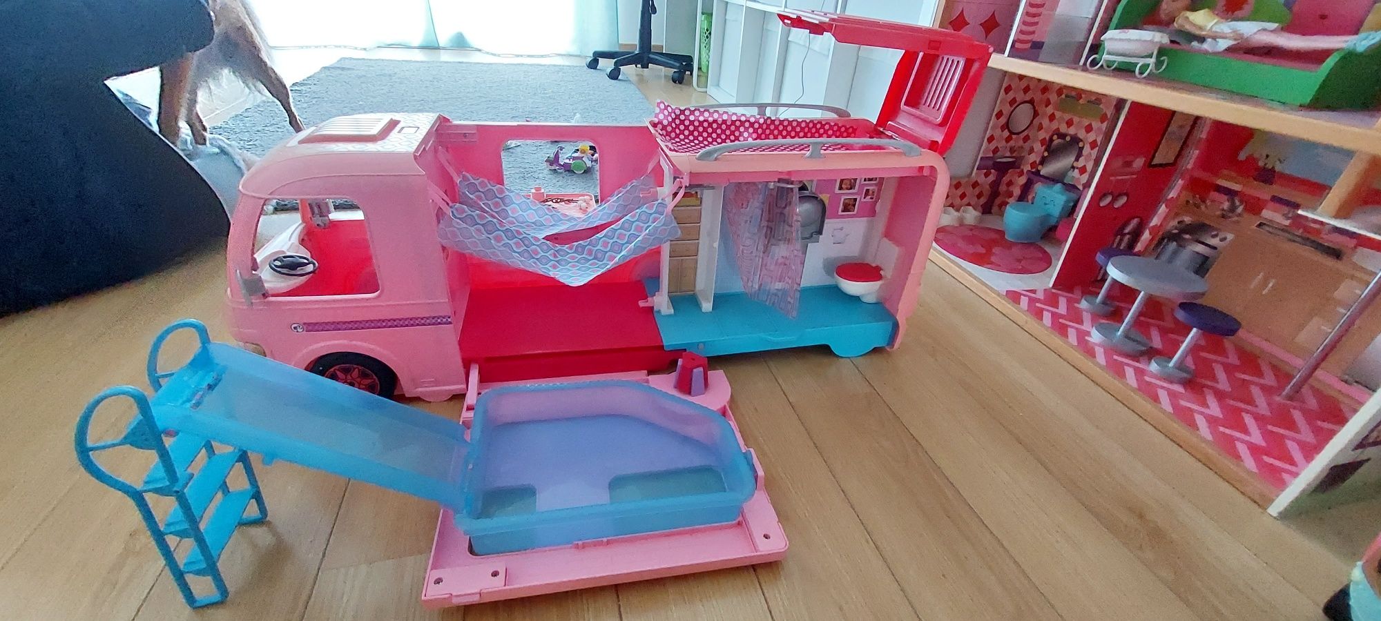 Auto caravana Barbie