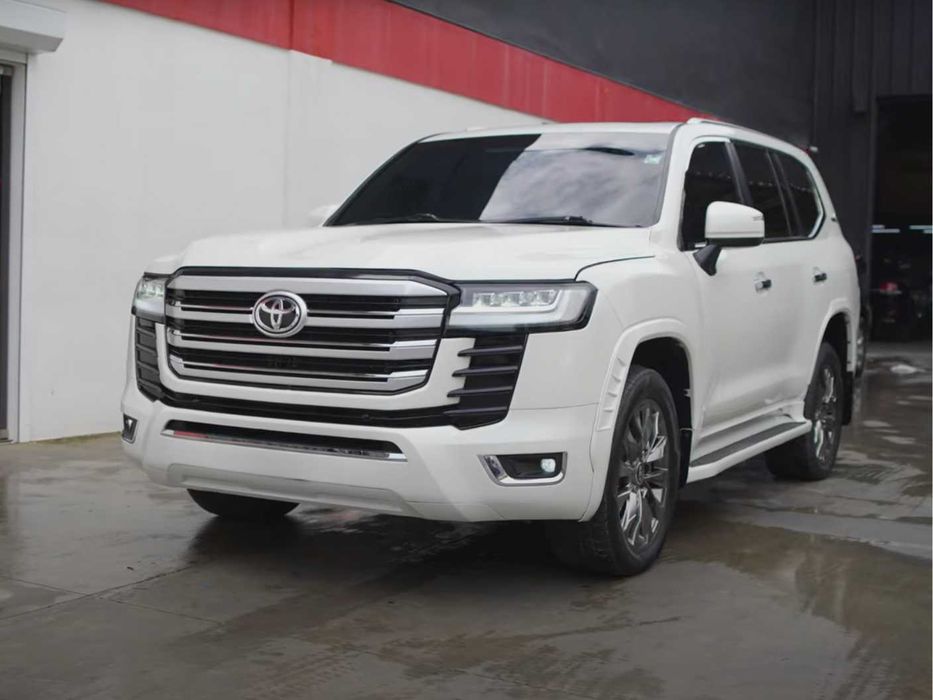 Рестайлинг Toyota Land Cruiser 200 в Land Cruiser 300