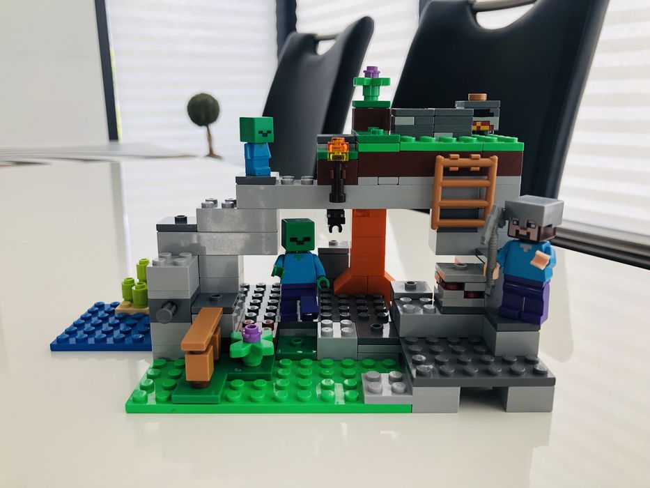 Klocki Lego Minecraft 21141 Jaskinia zombie super zestaw okazja