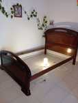 Cama De Casal em madeira maciça