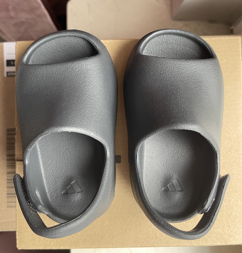 Klapki Adidas Yeezy Slide Onyx (Infants) 23