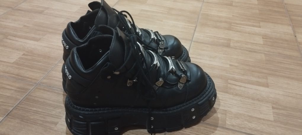 [БЕЗ ПЕРЕДОПЛАТИ] продам обув new rock