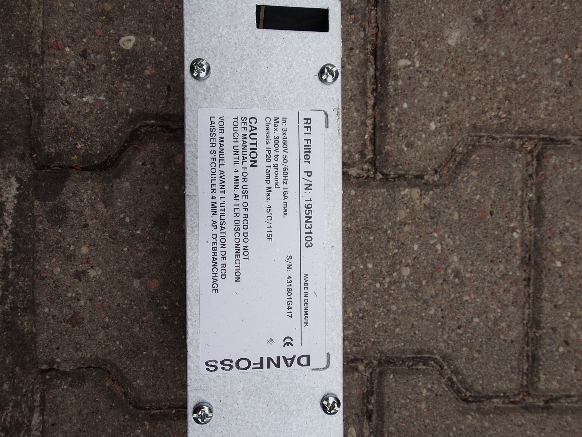 Falownik Danfoss VLT 2800 9.1A 6.3kVA z filtrem sieciowym