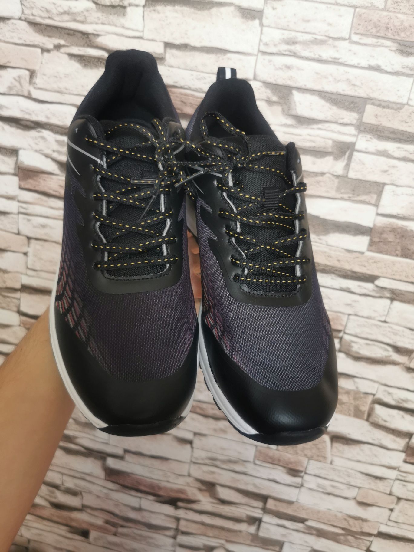 Nowe buty męskie r. 44