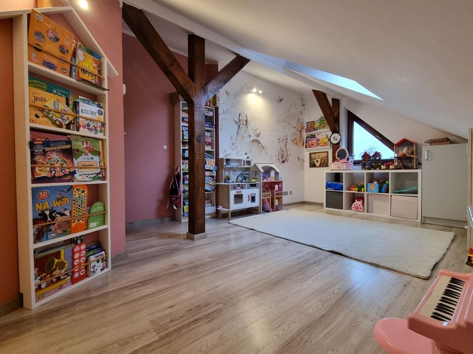 Sprzedam bezpośrednio piętrowy dom w zabudowie szeregowej zatorze