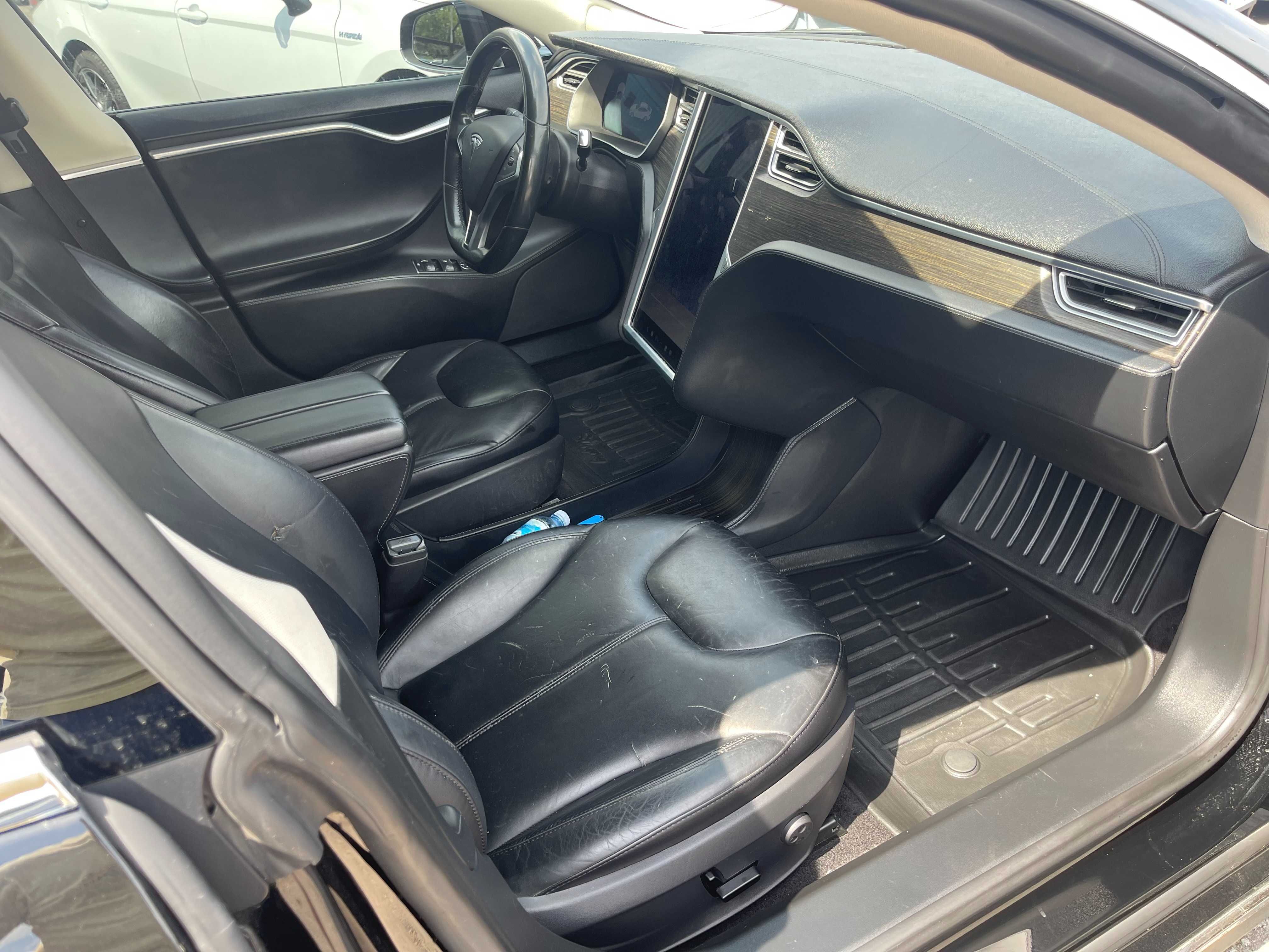 Продам Tesla S 2014 рік