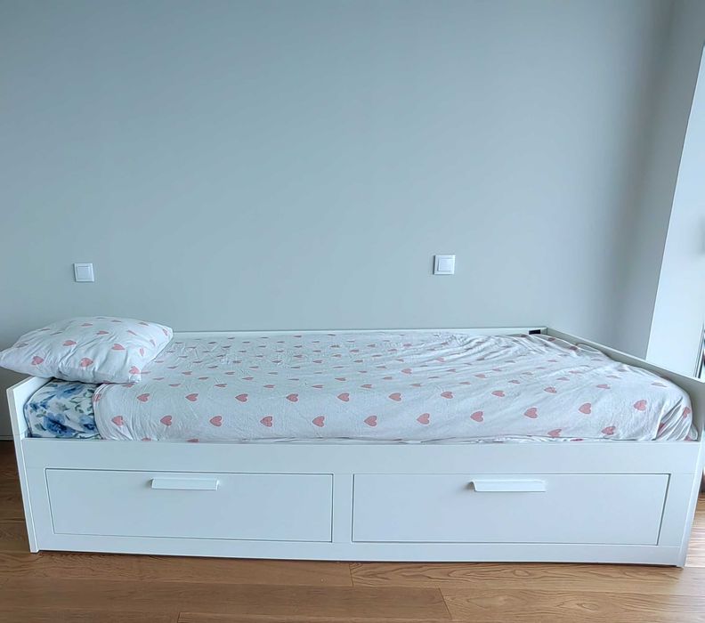 BRIMNES
Cama solteiro