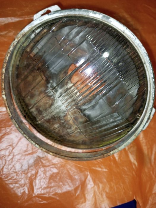 Передня фара жигулів