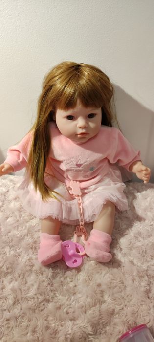 Lalka prawie jak nowa