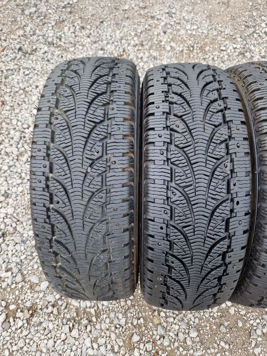 Opony zimowe Pirelli Winter Chrono 205/70r15C z kolcami