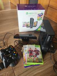 Xbox 360, kinekt, 2pady i ładowarka, zestaw gier i fifa