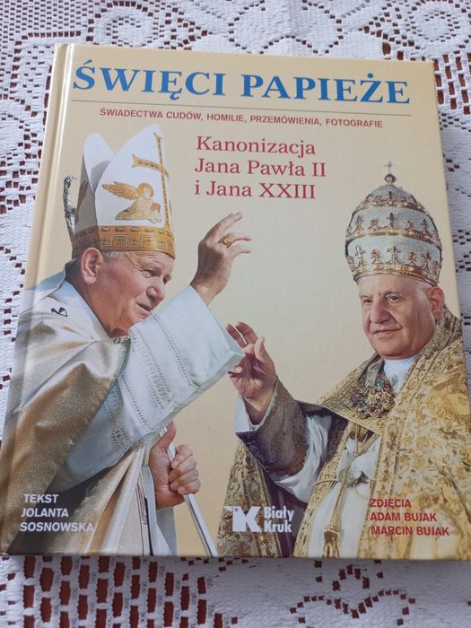 Ksiażka "Święci papieże" Biały Kruk