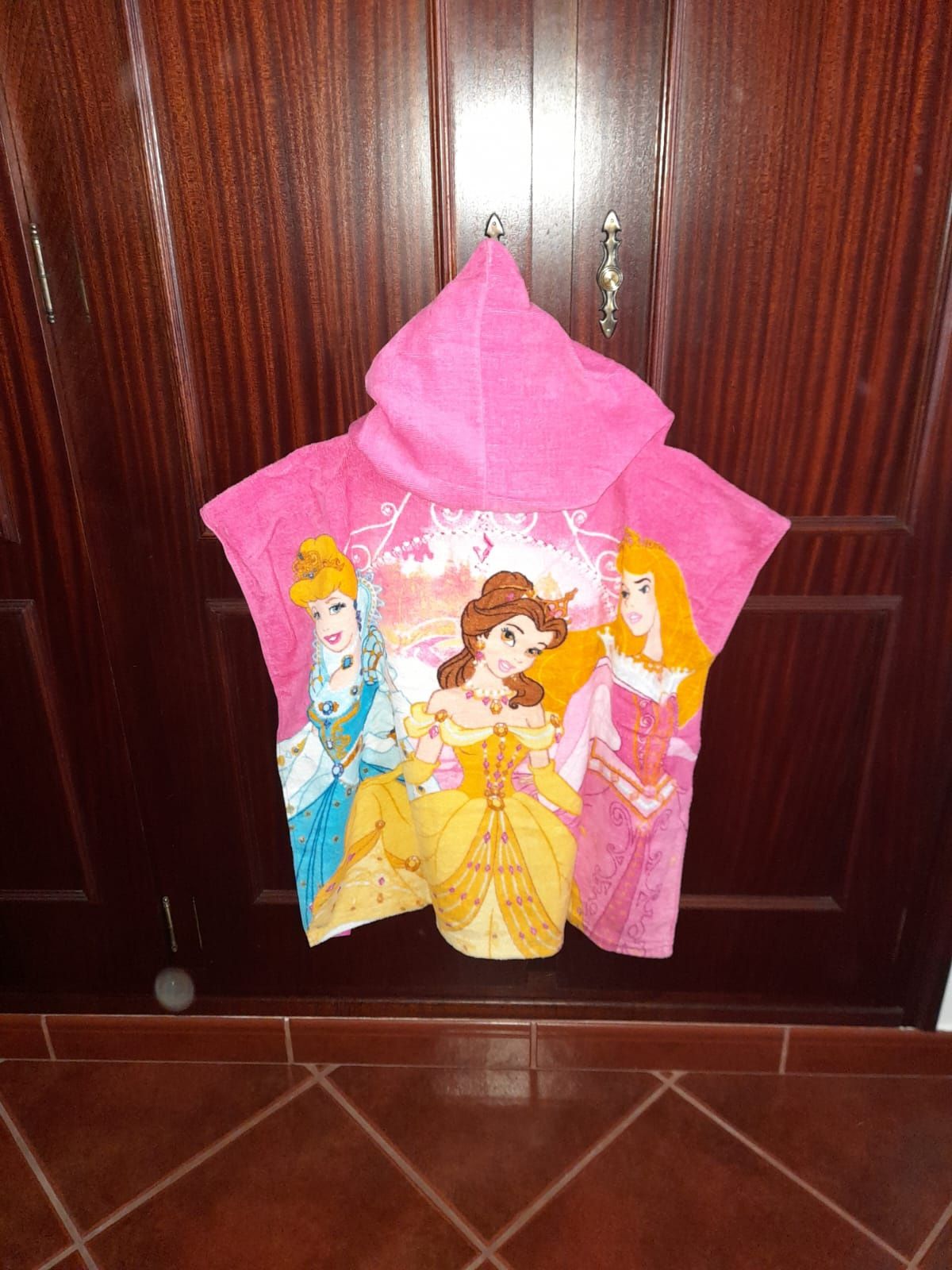 Poncho das princesas da Disney.