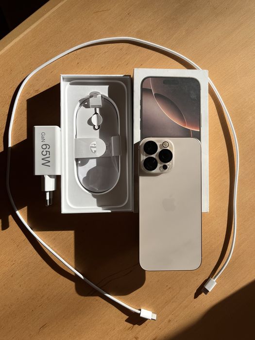 Iphone 16 Pro Max 256 gb стан нового