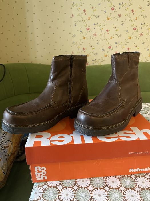 Нові чоловічі італійські шкіряні черевики, 42 розмір