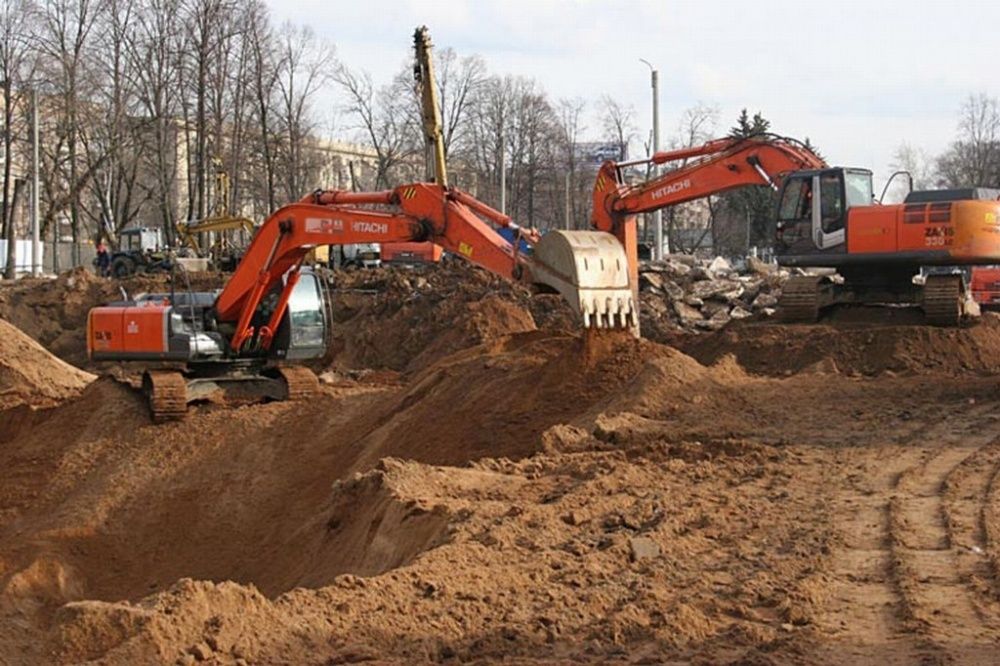 Земляні роботи, риття та розробка котлована Киев