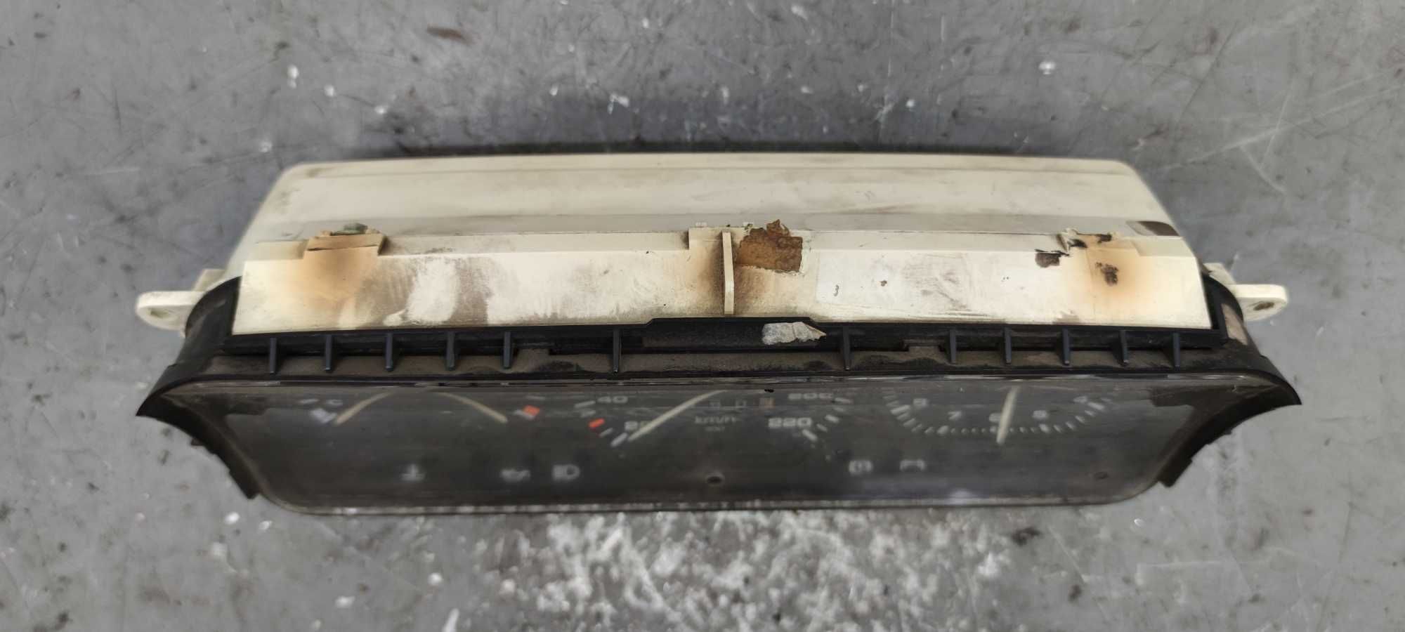 Volkswagen VW T4 2.0 8V Licznik Zegary Prędkościomierz Obrotomierz
