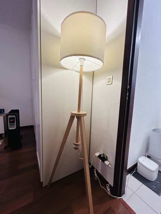 Candeeiro de pé Ikea - modelo Lauters
