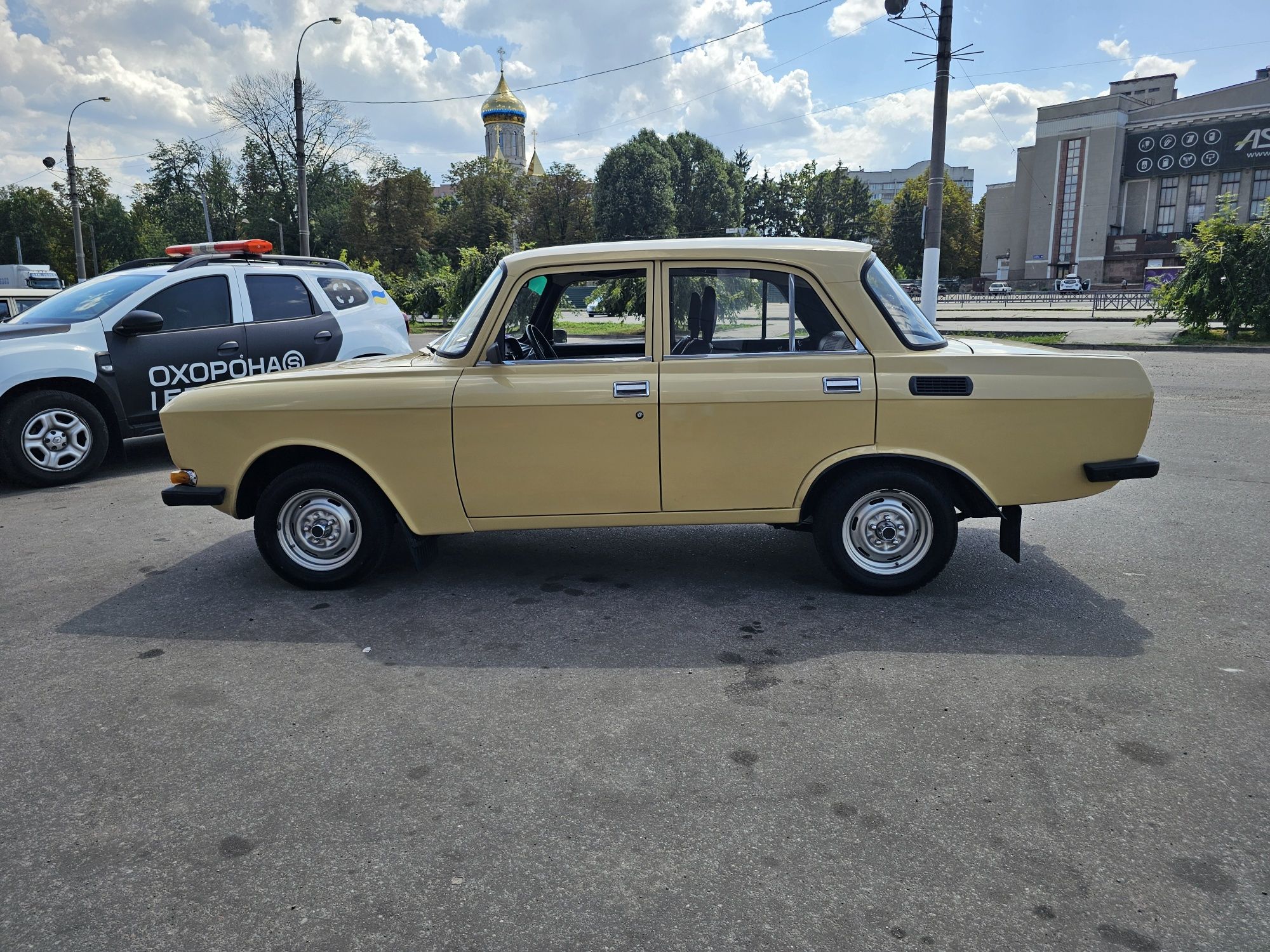 Продам москвич АЗЛК 2140