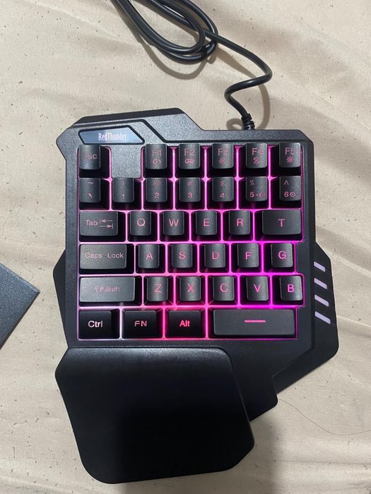 NUNCA USADO: RedThunder G30 Teclado mecânico RGB para jogos