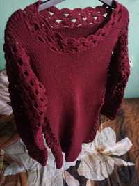 Sweter w kolorze burgund