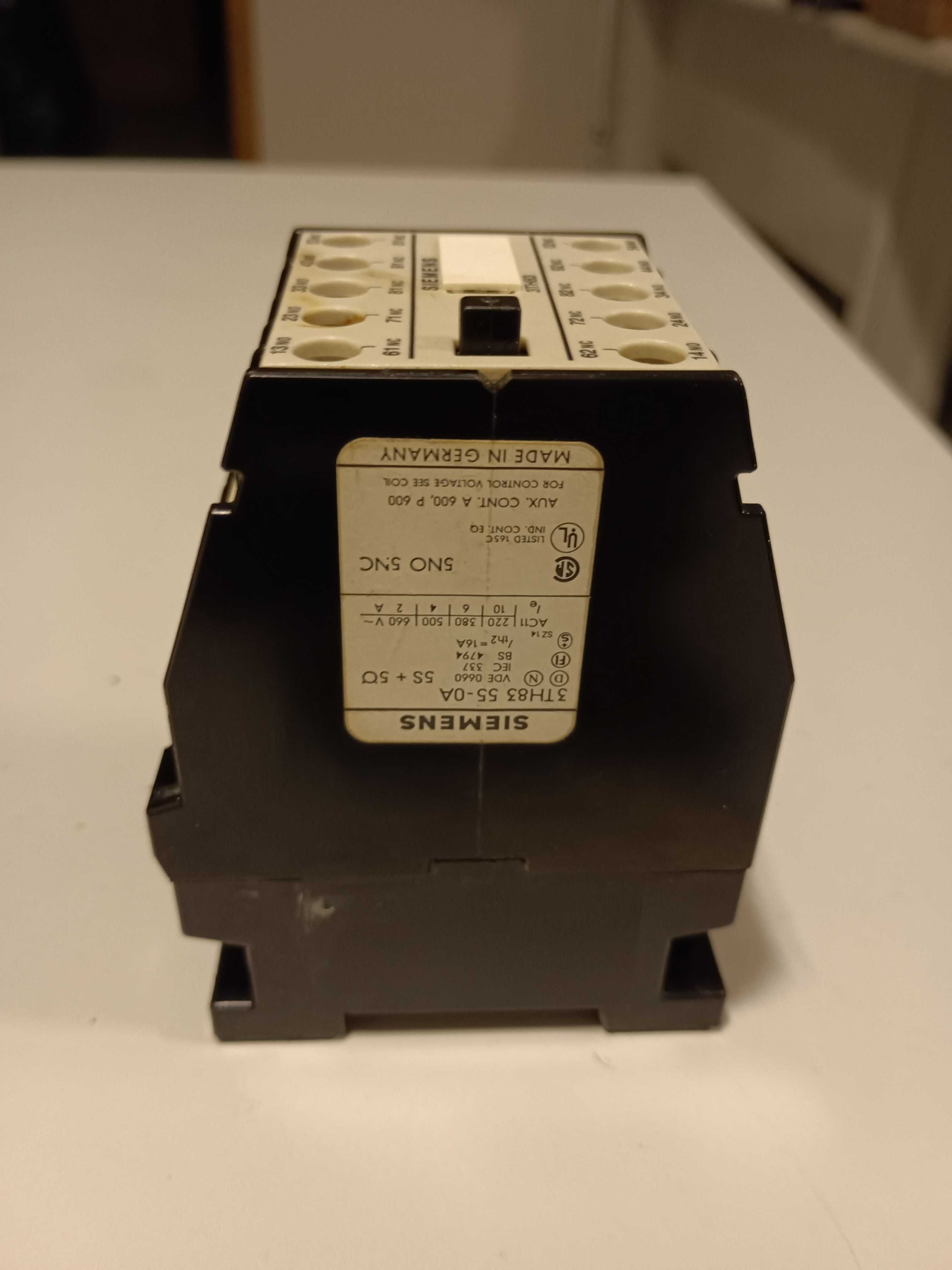 Contator Siemens 3TH83 55-0A VDE 0660 IEC 337 5NO 5NC