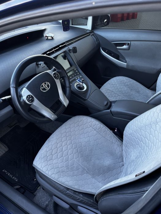 Toyota prius 1.8 гібрид