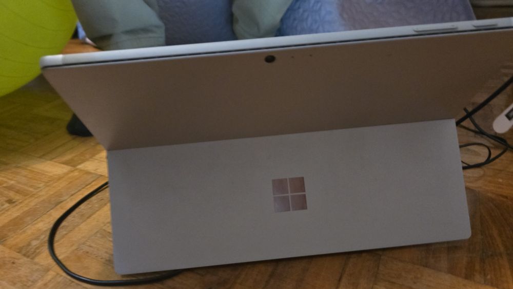 Surface Pro 6 | i5 8GB 128GB | Teclado + Caneta + Hub USB/HDMI