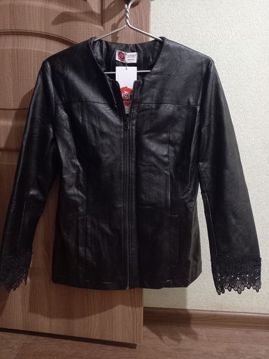 Пиджак из эко кожи