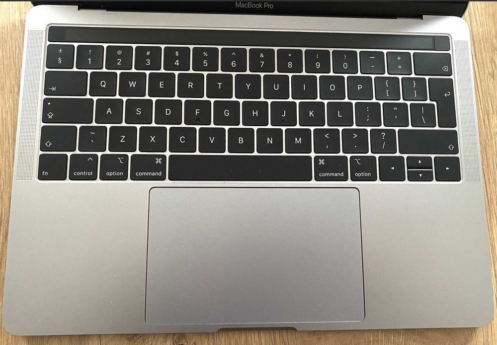 MacBook Pro 13 2019 i5 16gb 256gb