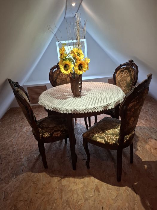 Stół z krzesłami Ludwik