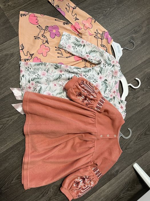 Сукні доя дівчинки