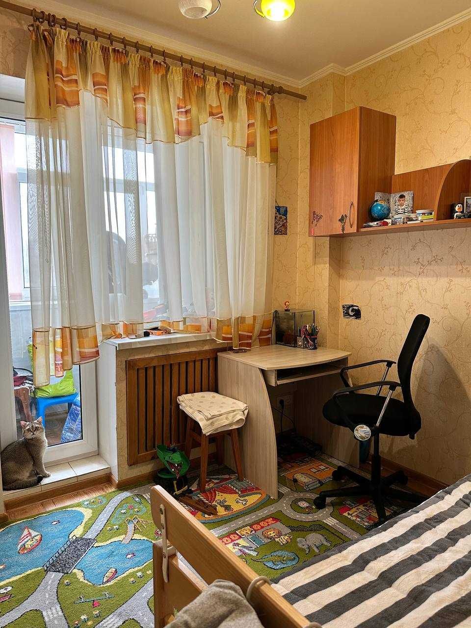 Продається 3-кімнатна квартира в Осипенківському мкр-ні