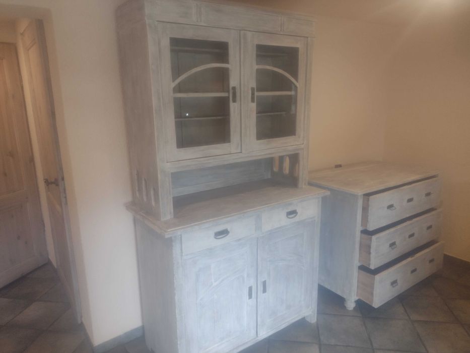 Kredens przedwojenny