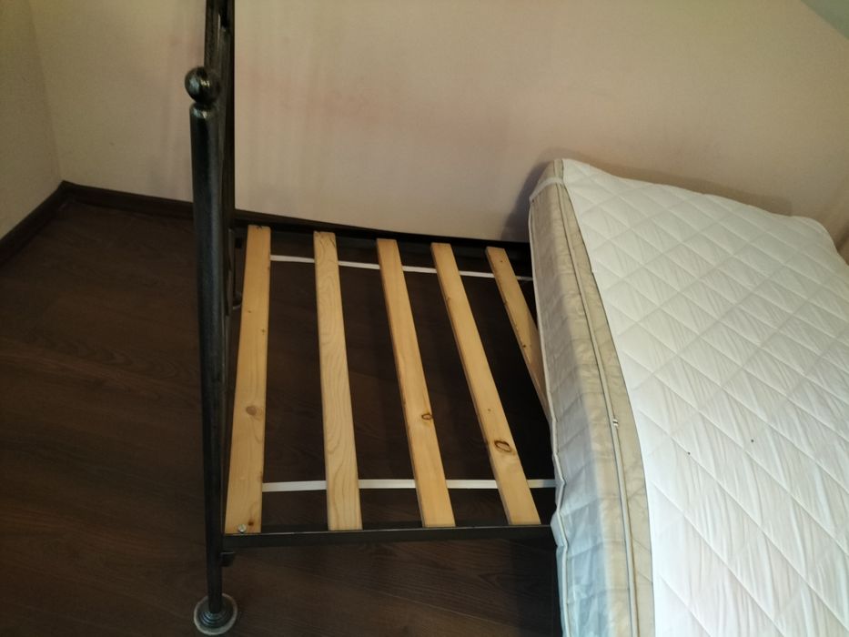 Sprzedam łóżko  90x200