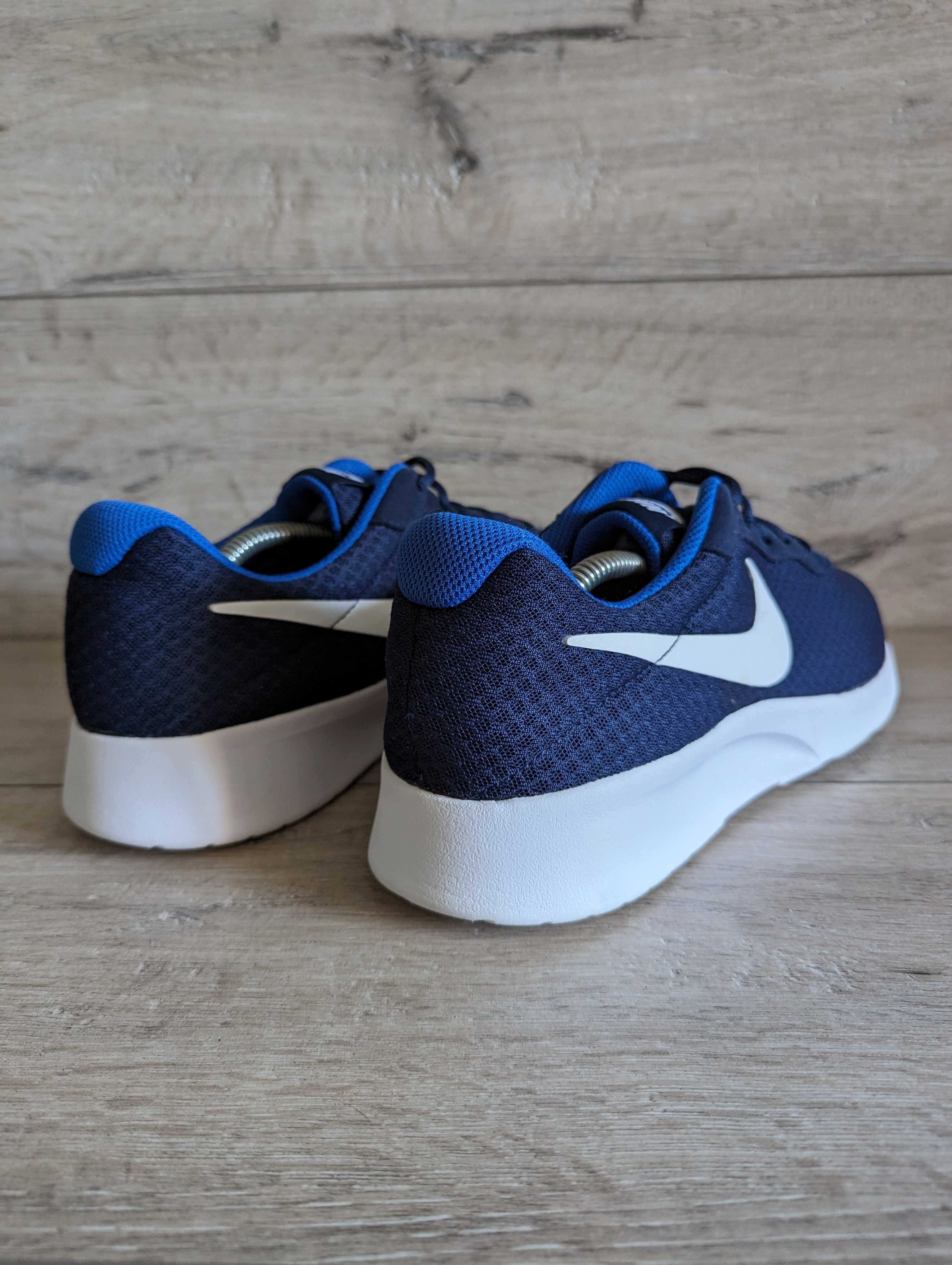 Кроссовки б/у Найк Nike Tanjun 45 р 29 см
